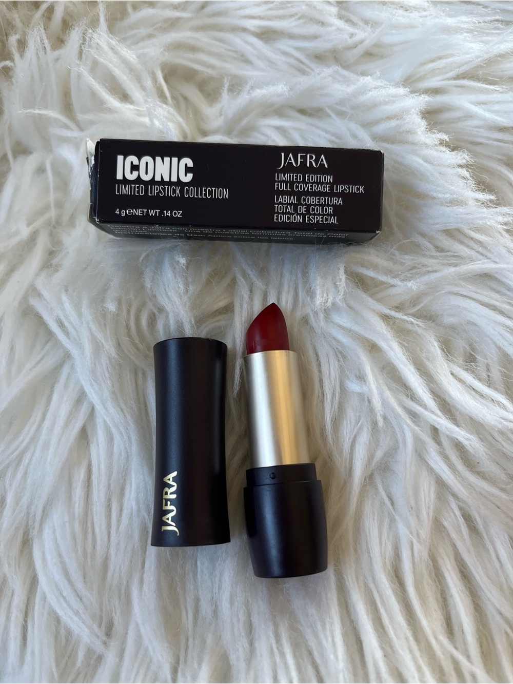 Jafra Full Converge Lipstick -  Scarlet .14 oz